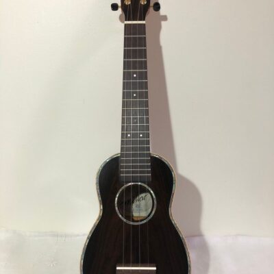 millar Z 210L ukulele 1